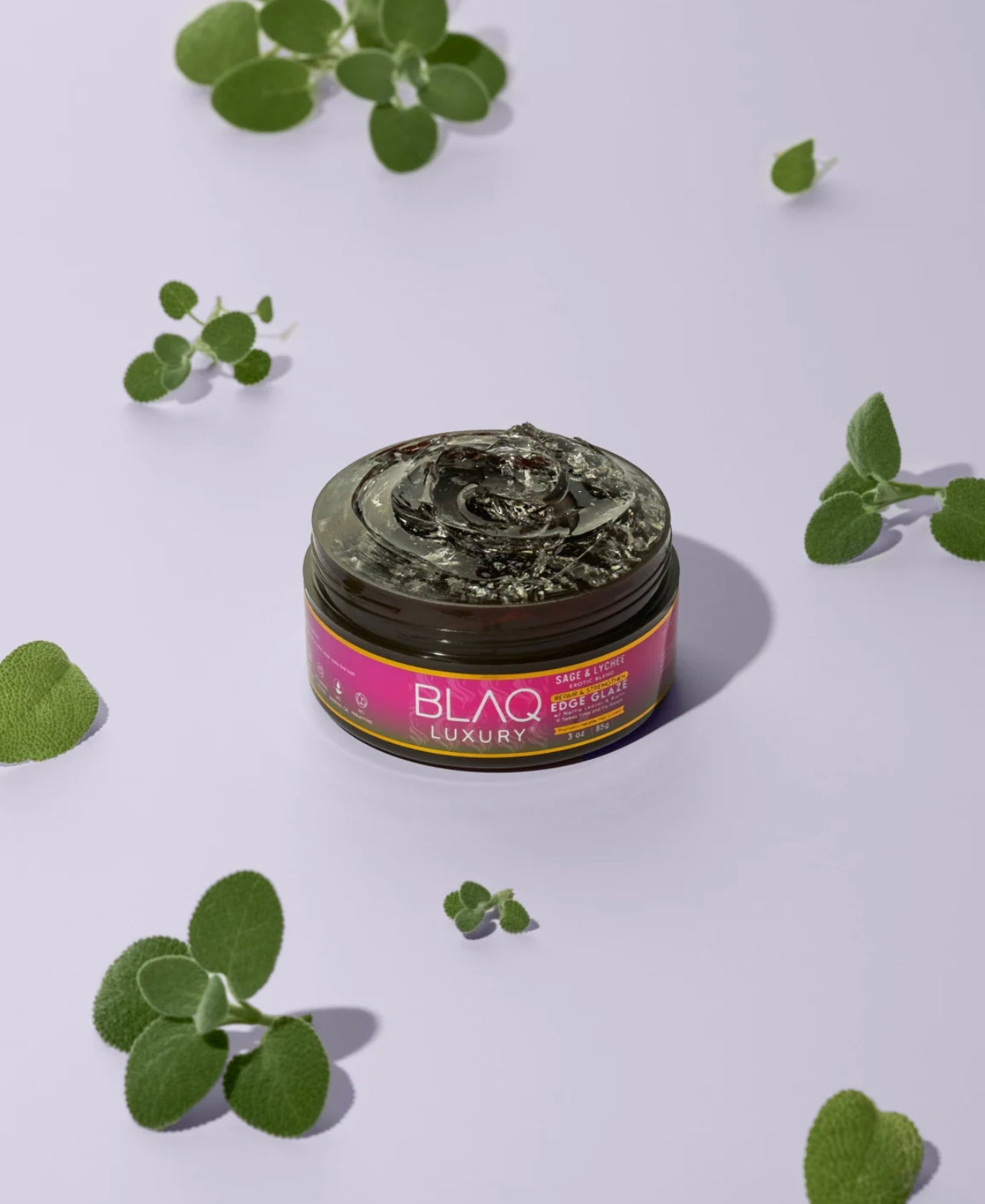 La sauge et le litchi réparent et renforcent le vernis des bords